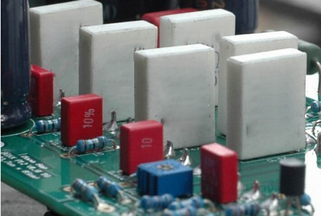 精密电流感测电阻比普通电阻器有哪些优势